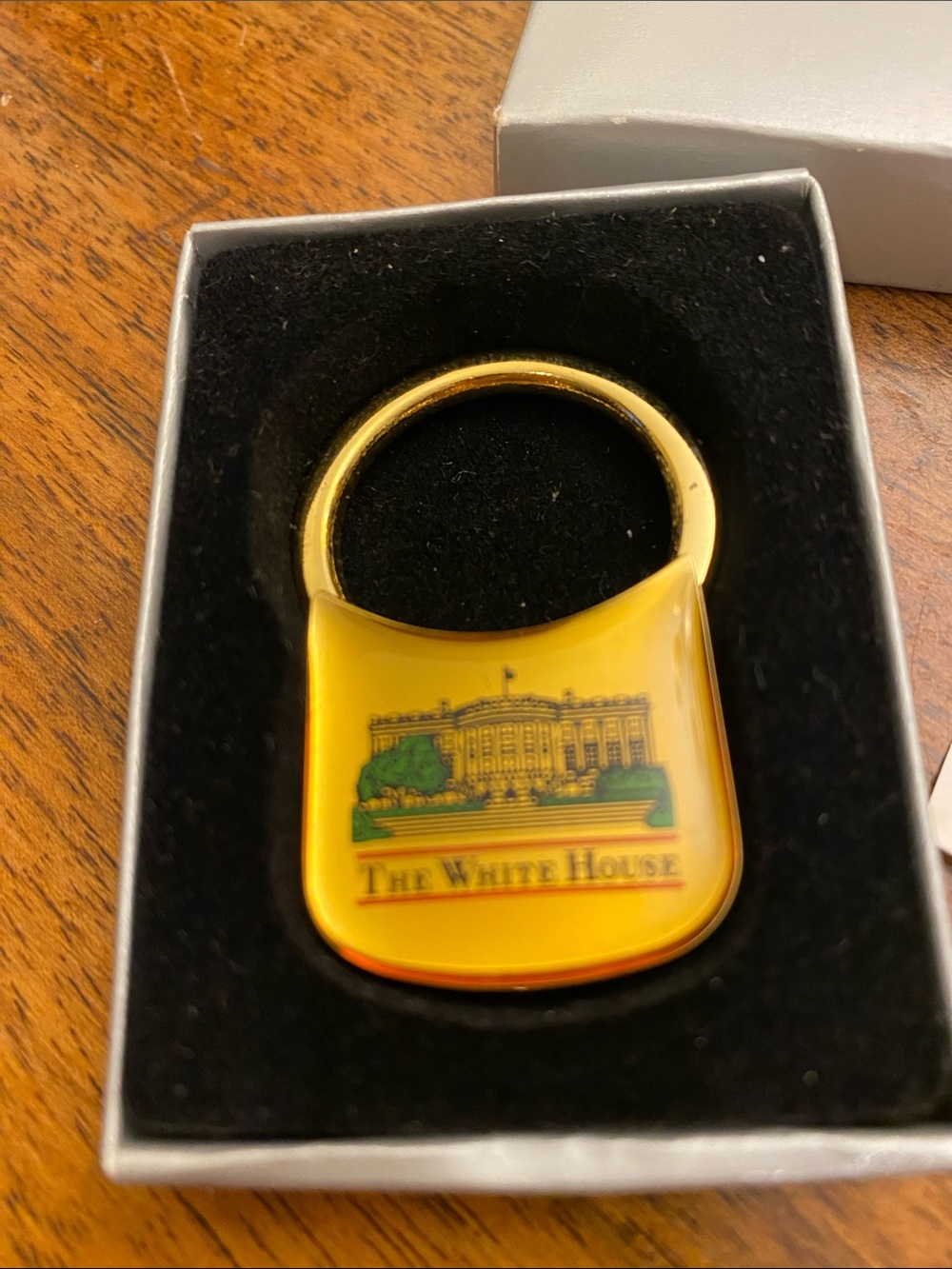 Whitehouse Keyholder - Picture 3 of 6